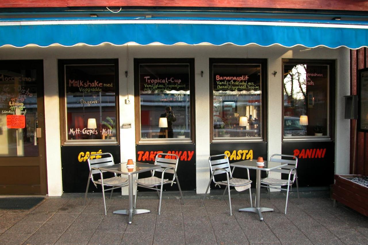 Cafe Bistro Moccacino Bed & Breakfast Ekshärad Exterior foto